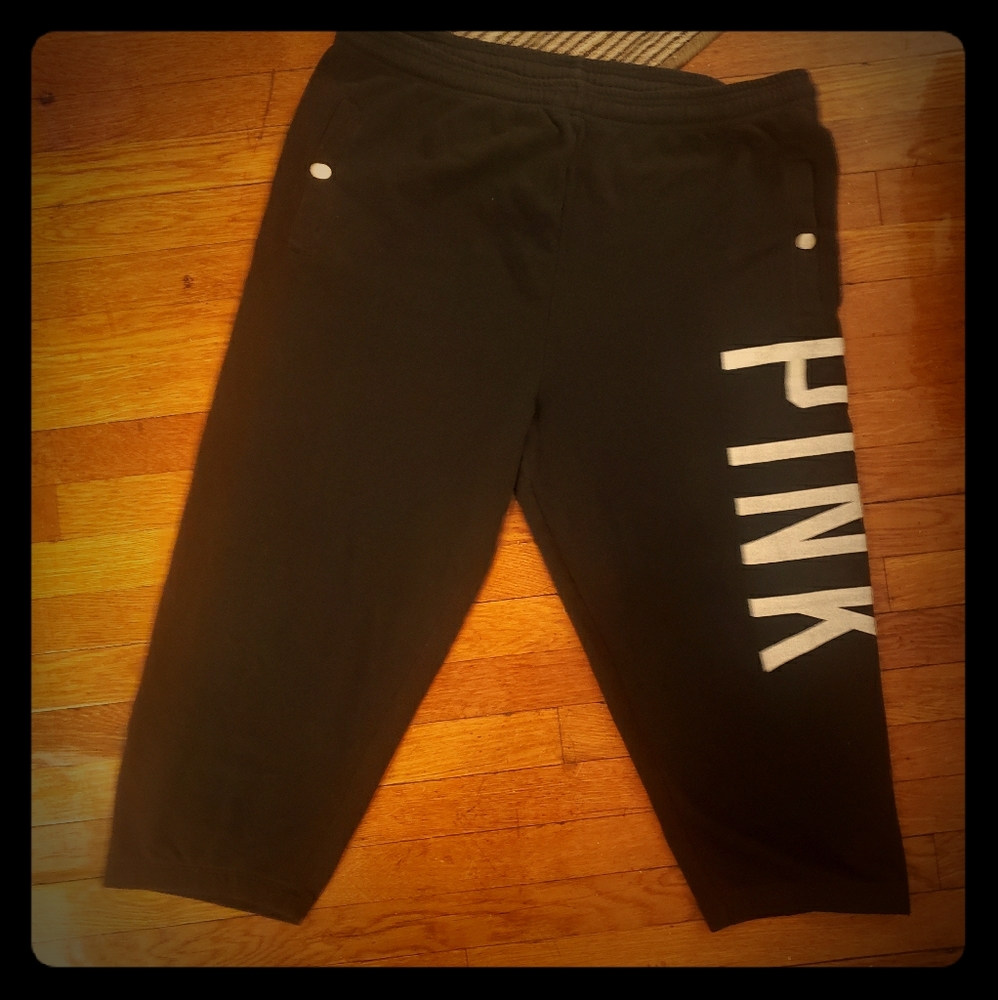 Lightweight campus capris